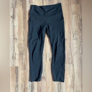 cute black fabletics leggings! no holes and have side pockets!